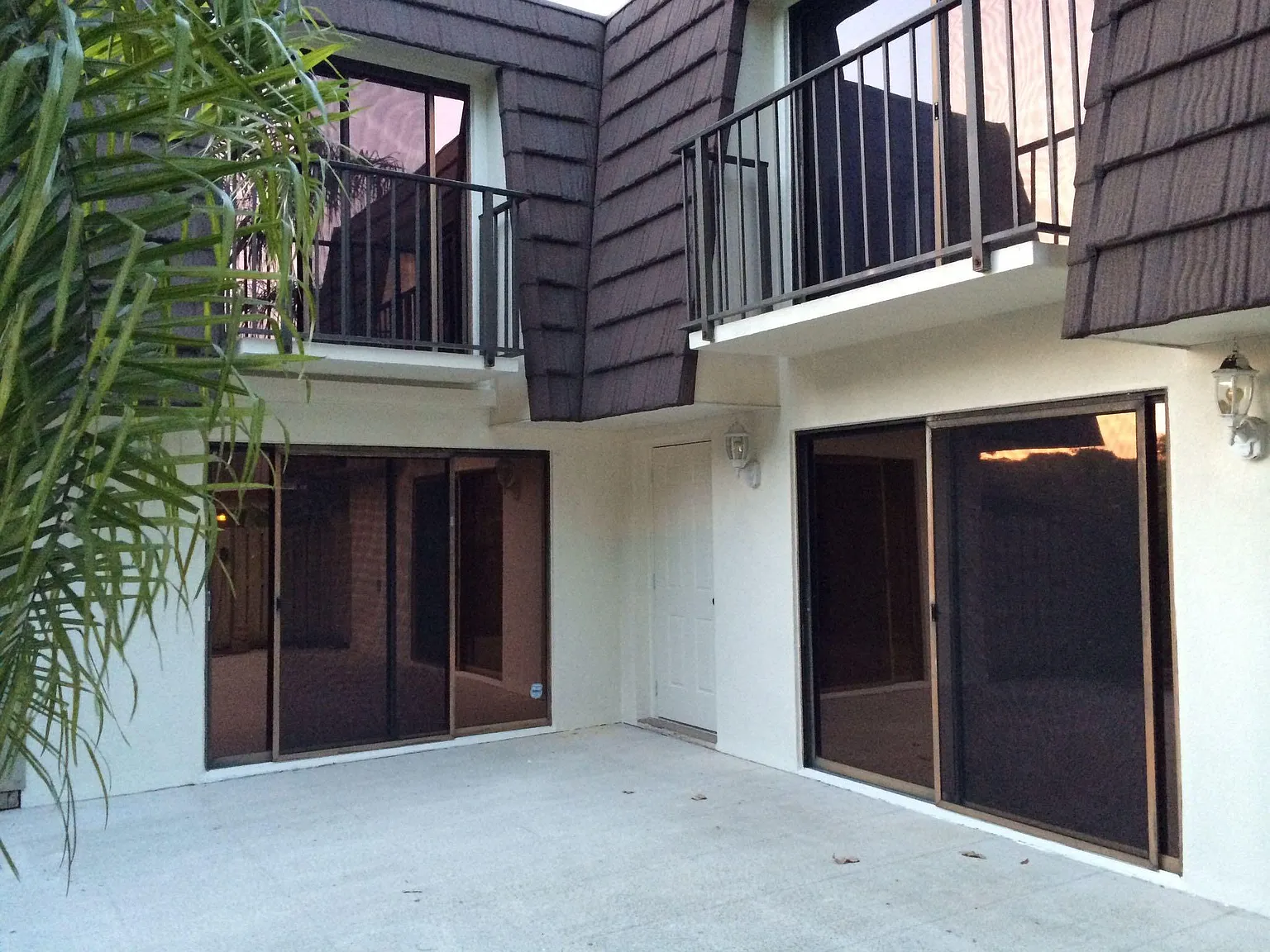 2 bed, 2.5 bath, 1236 sqft, $2,200 — Photo 1