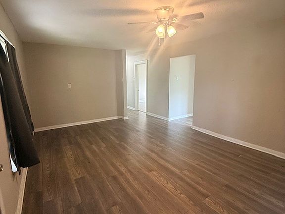 3rd image of 2621 Old Marlin Rd