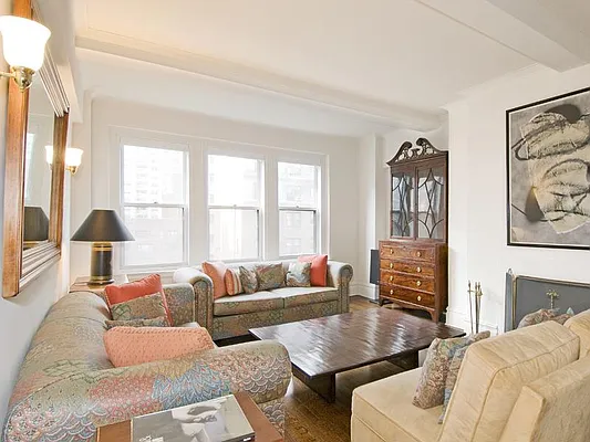 Sold by Sotheby's International Realty | media 23