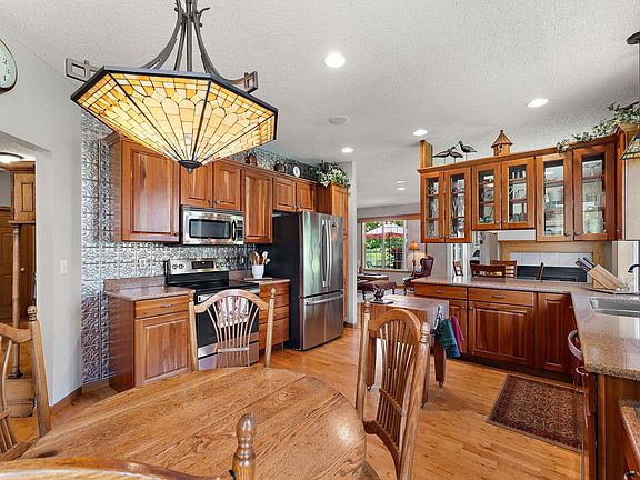 4th image of 1108 Woodland Dr