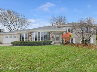319 Hillside Ct, Schaumburg, IL 60193