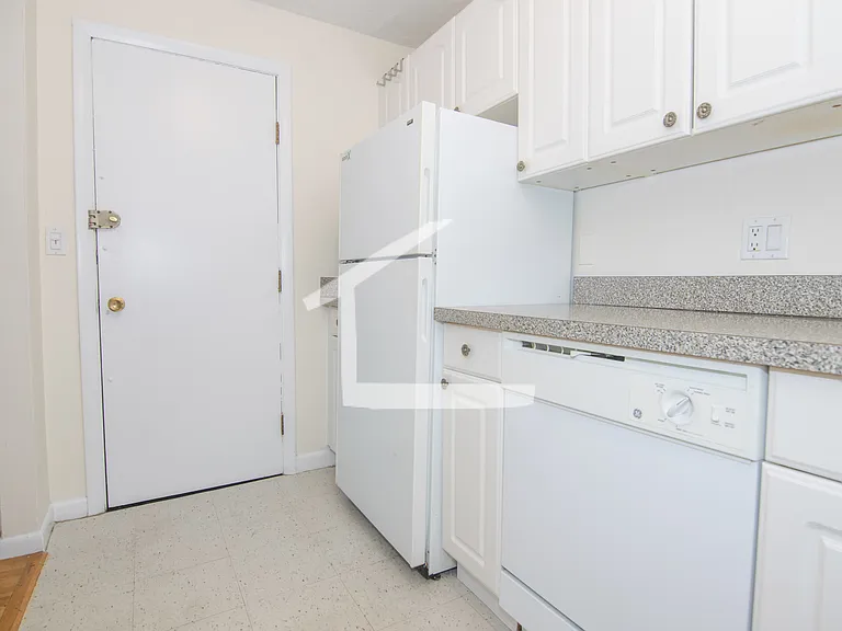 29 Allston St #2 — Photo 8