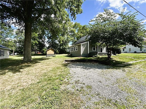 3rd image of 15962 4th St