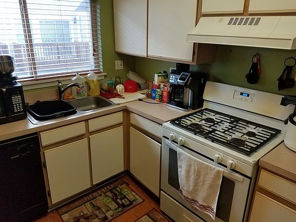2nd image of 2443 Courtyard Cir Unit 3