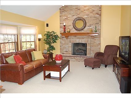 2nd image of 2813 Wedgewood Dr