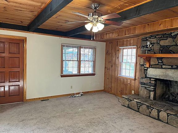 5th image of 448 E Hill Dr
