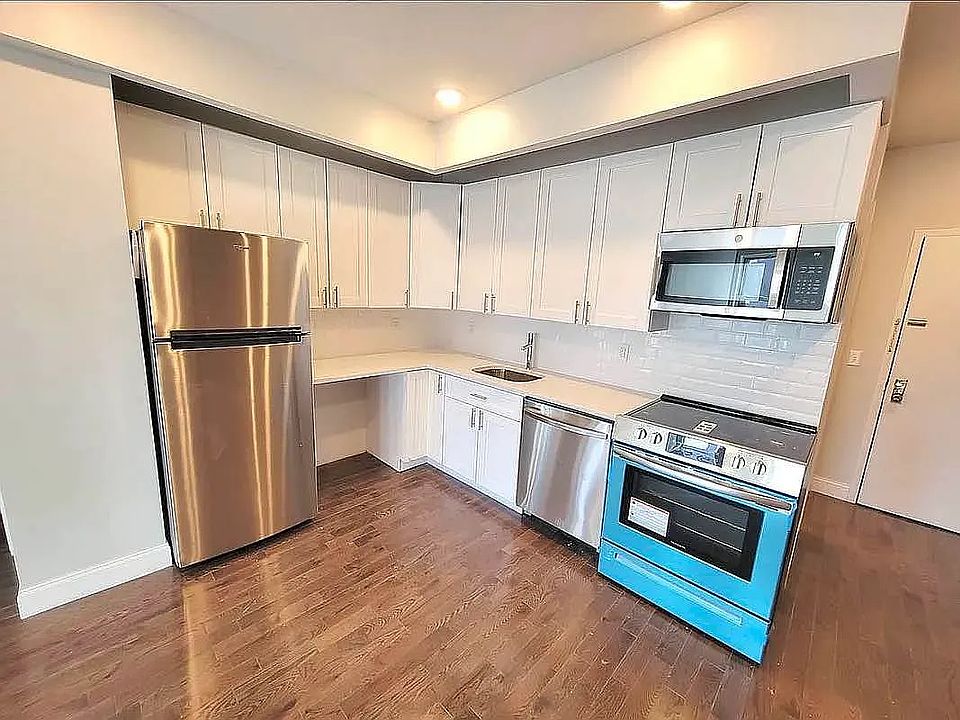 1st image of 184 Nagle Ave APT 1L
