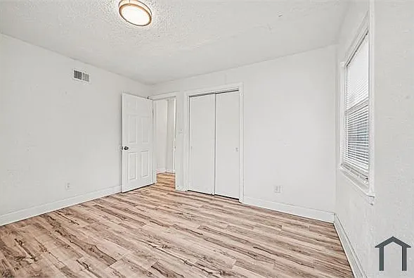 4216 Cleveland Ave — Photo 6