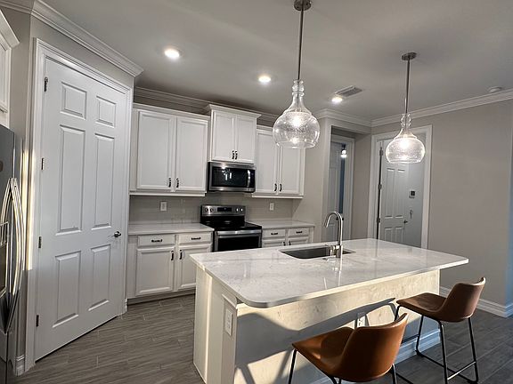 2nd image of 129 Vinadio Blvd