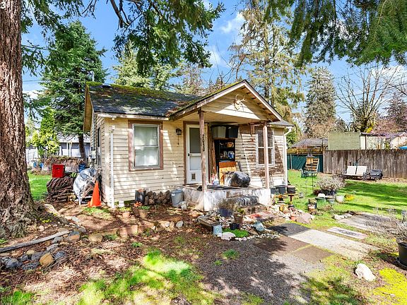 4th image of 2050 SE 143rd Ave E
