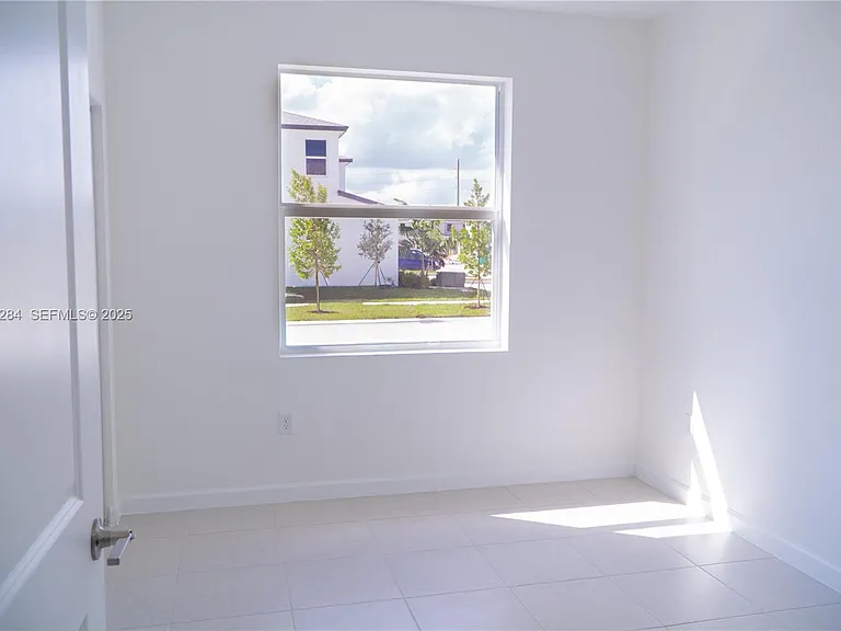 27651 SW 155th Ave — Photo 7
