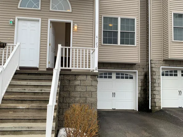 4123 Wood Hills Dr, Erie, PA 16510