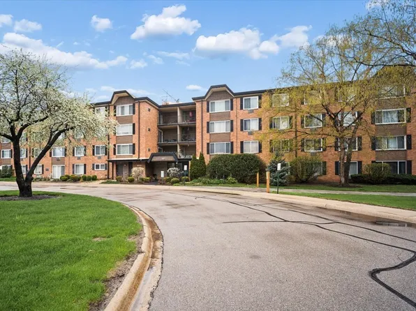 1117 S Old Wilke Rd Unit 402, Arlington Heights, IL 60005