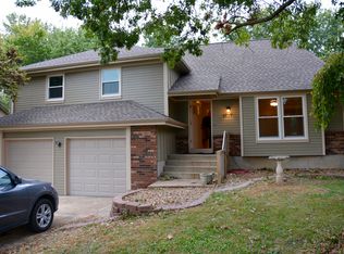 1207 Lee Ln, Raymore, MO 64083