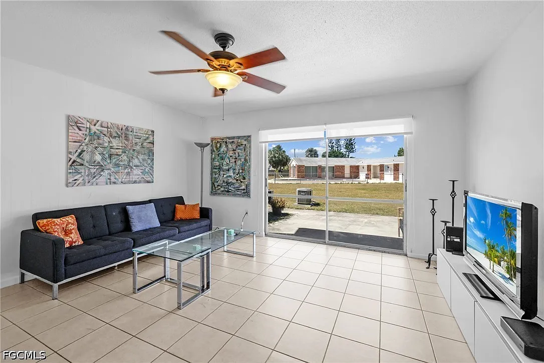 2 bed, 1.5 bath, 998 sqft, $1,450 — Photo 4