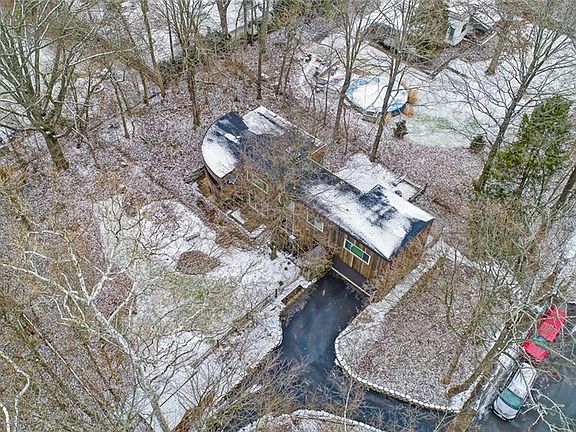 3rd image of 3215 Wonderview Dr