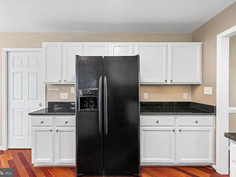 10 Sassafras Ln — Photo 11