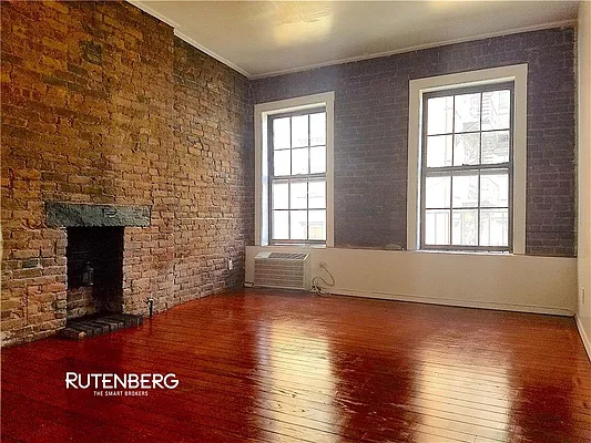 Rented by R New York | media 12