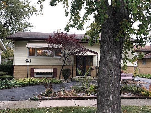 2nd image of 11951 S Kedvale Ave