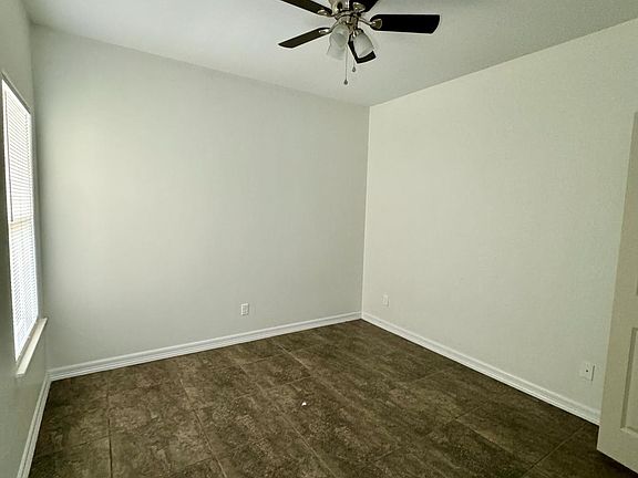 5th image of 300 Sylvia Handy Dr #114