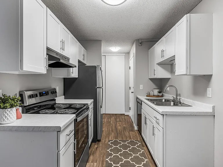 Hillcrest Place — Photo 43