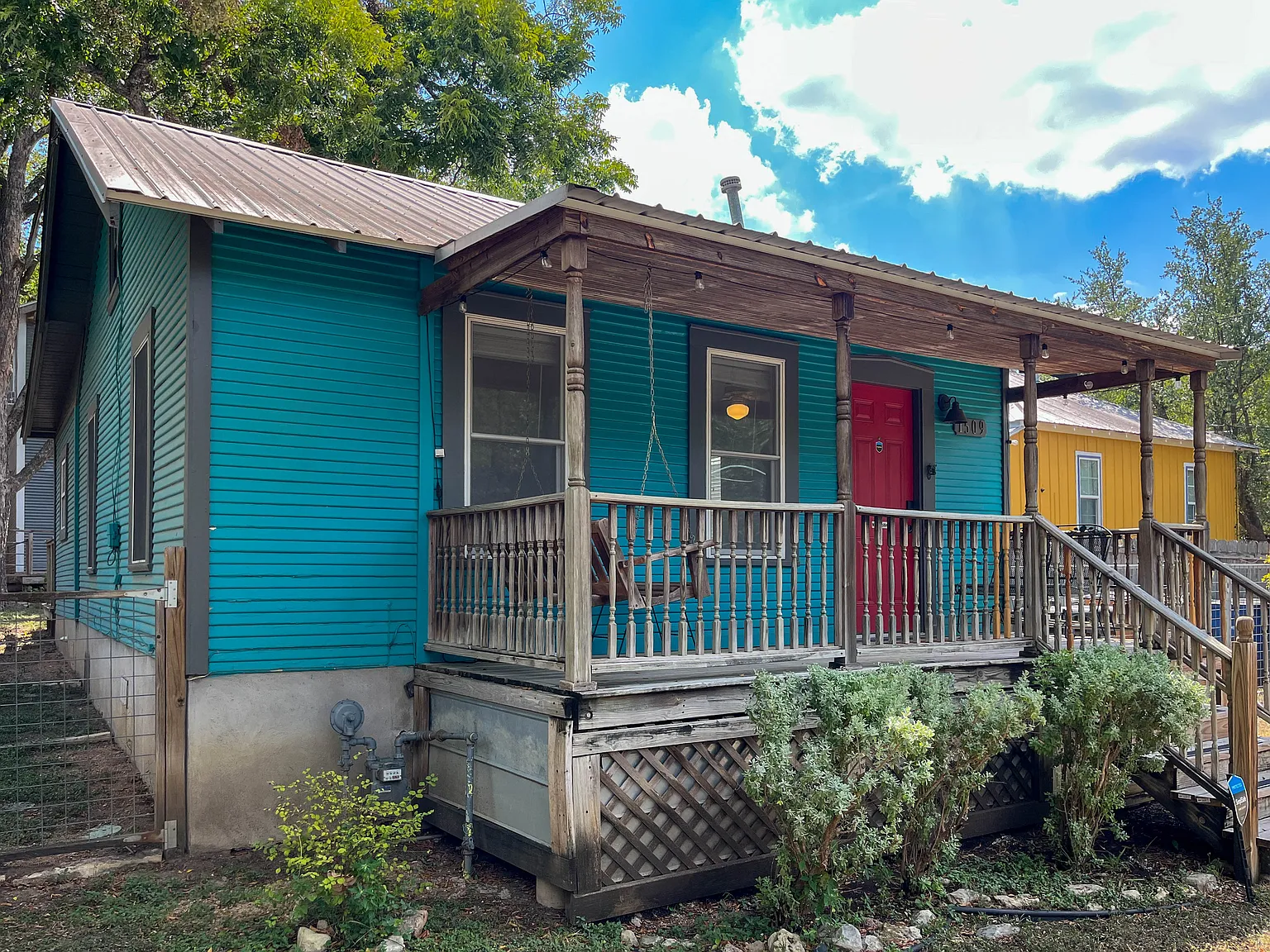 1509A Newton St — Photo 1