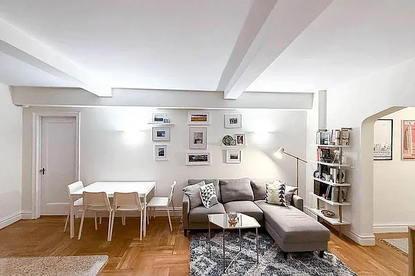 Rented by Oxford Property Group | media 17