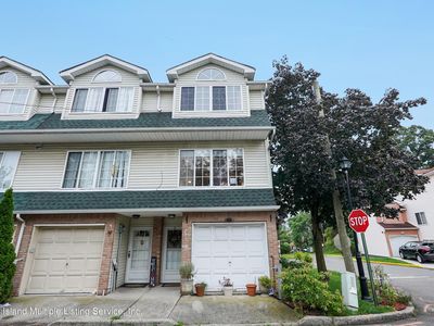 15 Woodcutters Ln, Staten Island, NY, 10306