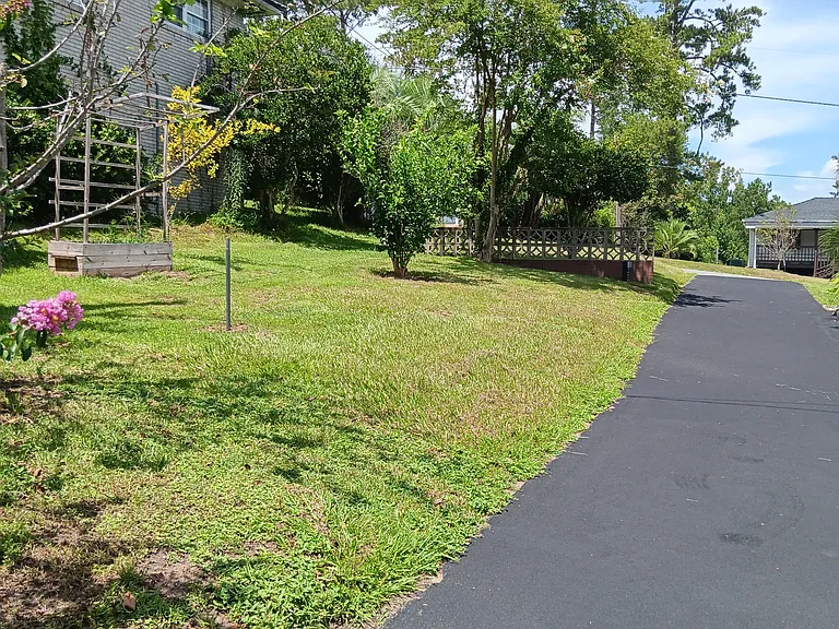 964 Morgan Ave — Photo 6