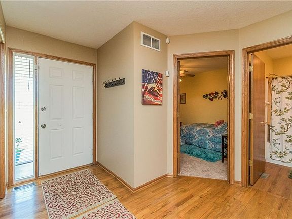 2nd image of 1217 Venbury Dr