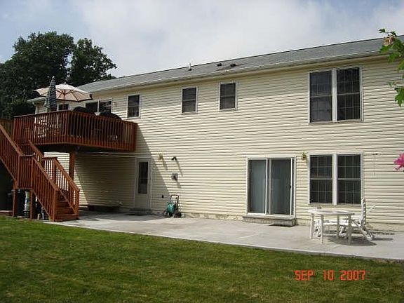 Back patio & Deck