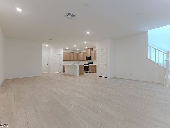 2nd image of 104 Hornbeck Ln