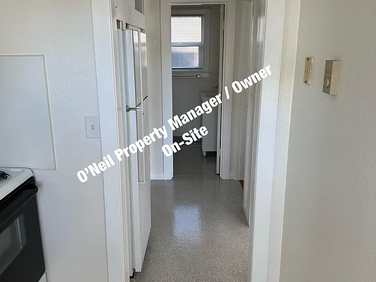 42 Irving Ave #4 — Photo 8