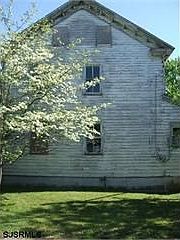 3rd image of 2401 Lincoln St