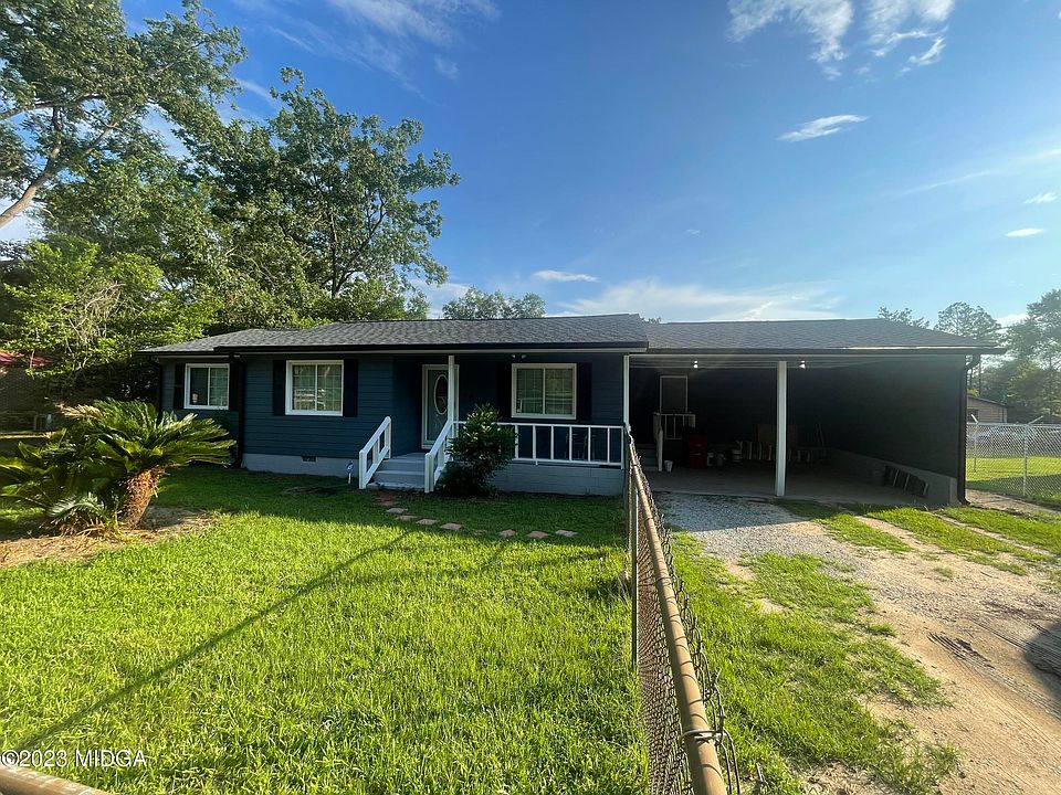 1st image of 3851 Terry Dr