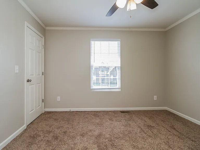 1016 Solomon Ln — Photo 13