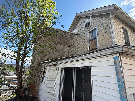 2nd image of 1103 N Pearl St