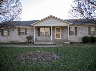 3908 Birch Leaf Ct, Louisville, KY 40229