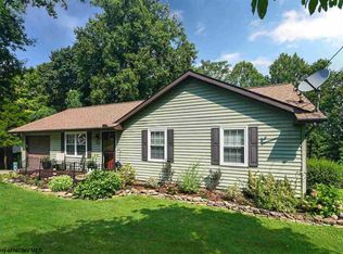 142 E Hillview Dr, Morgantown, WV 26508