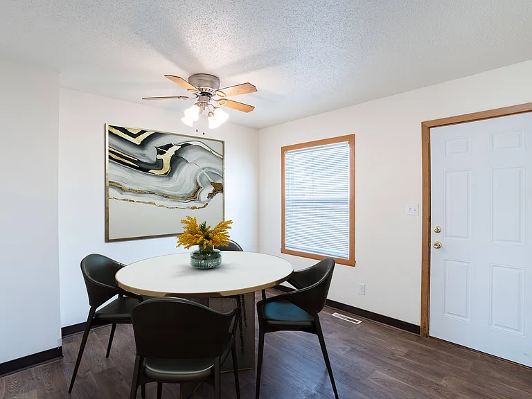 West Fargo, ND Sheyenne Terrace Townhomes | 42C | Dining