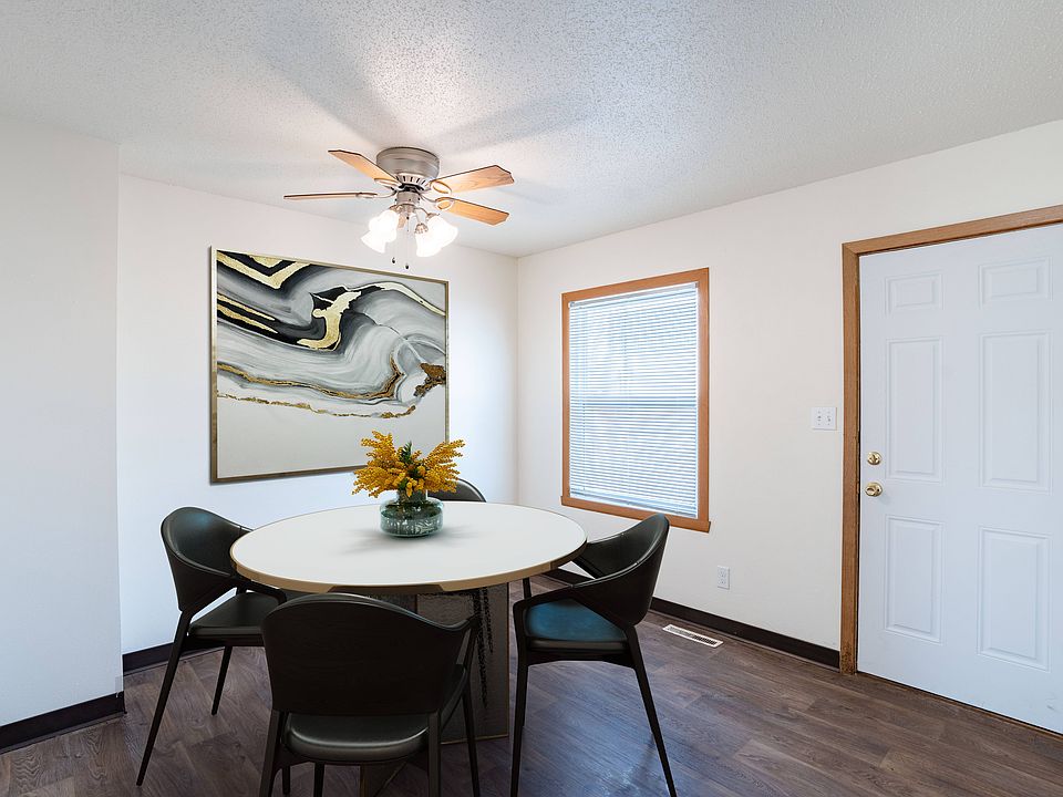 West Fargo, ND Sheyenne Terrace Townhomes | 42C | Dining