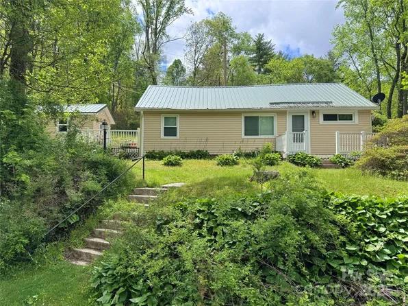 218 Upper Hanging Rock Rd, Spruce Pine, NC 28777