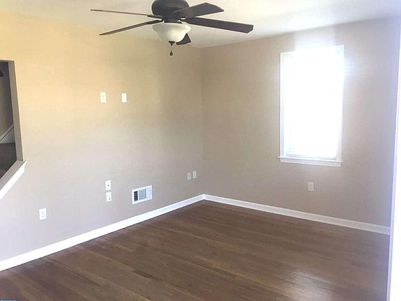 3rd image of 28 Mount Vernon Dr