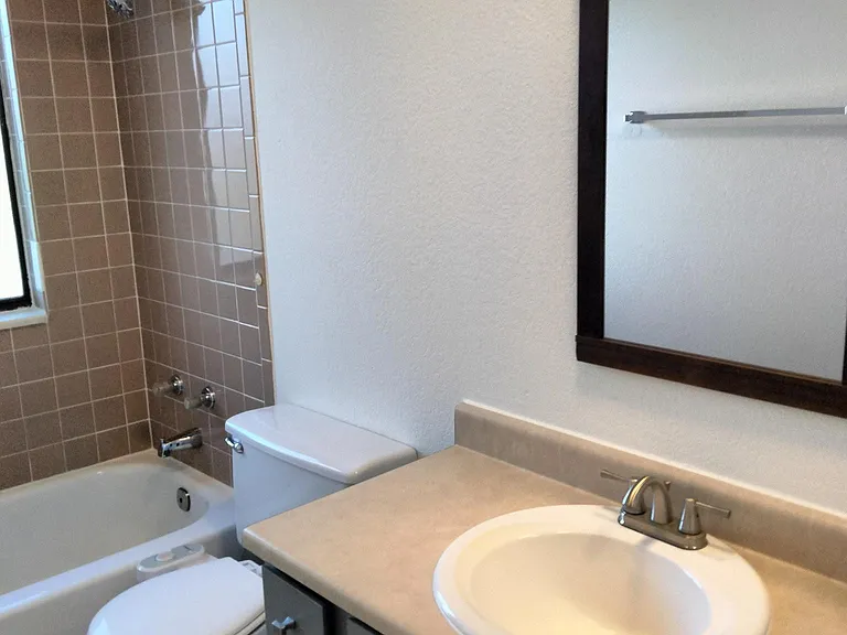 143 S Zang Way #D — Photo 9