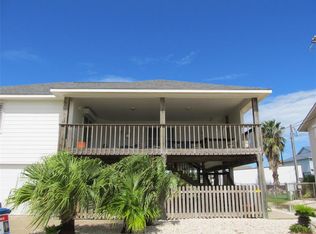 112 W Commerce St, Port O Connor, TX 77982