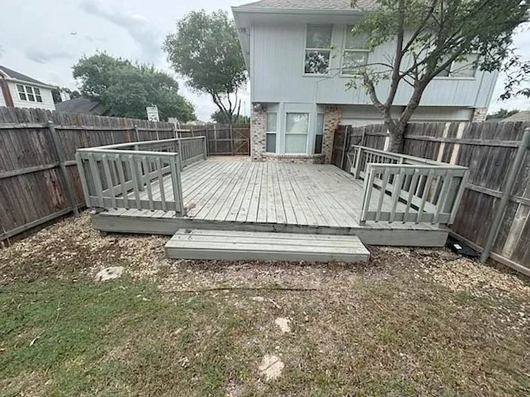 2100 Larkspur St — Photo 20