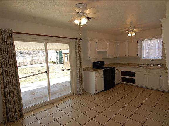 3rd image of 1813 Grisso Dr