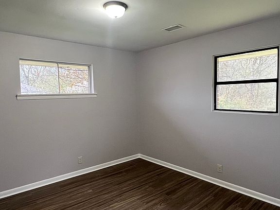5th image of 5450 Hixson Pike