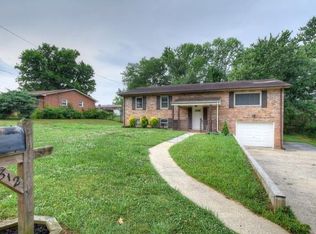 812 Liberty Dr, Kingsport, TN 37663