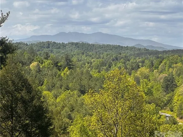 2070 Thoroughbred Way #G18, Lenoir, NC 28645